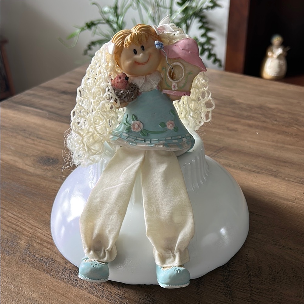 Charming Vintage Dangle Leg Shelf Sitter